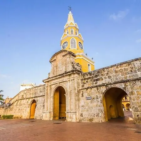 Casa Vella - Amurallada Сasa de vacaciones